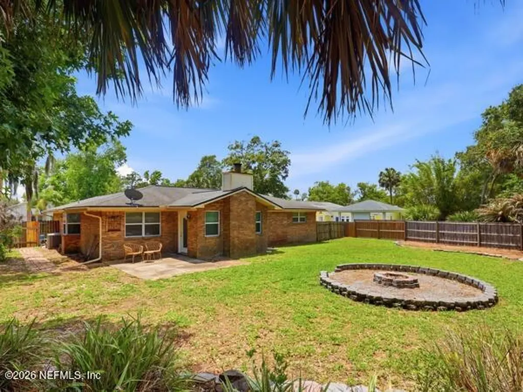 17 Oaks Drive Jacksonville Beach FL 32250
