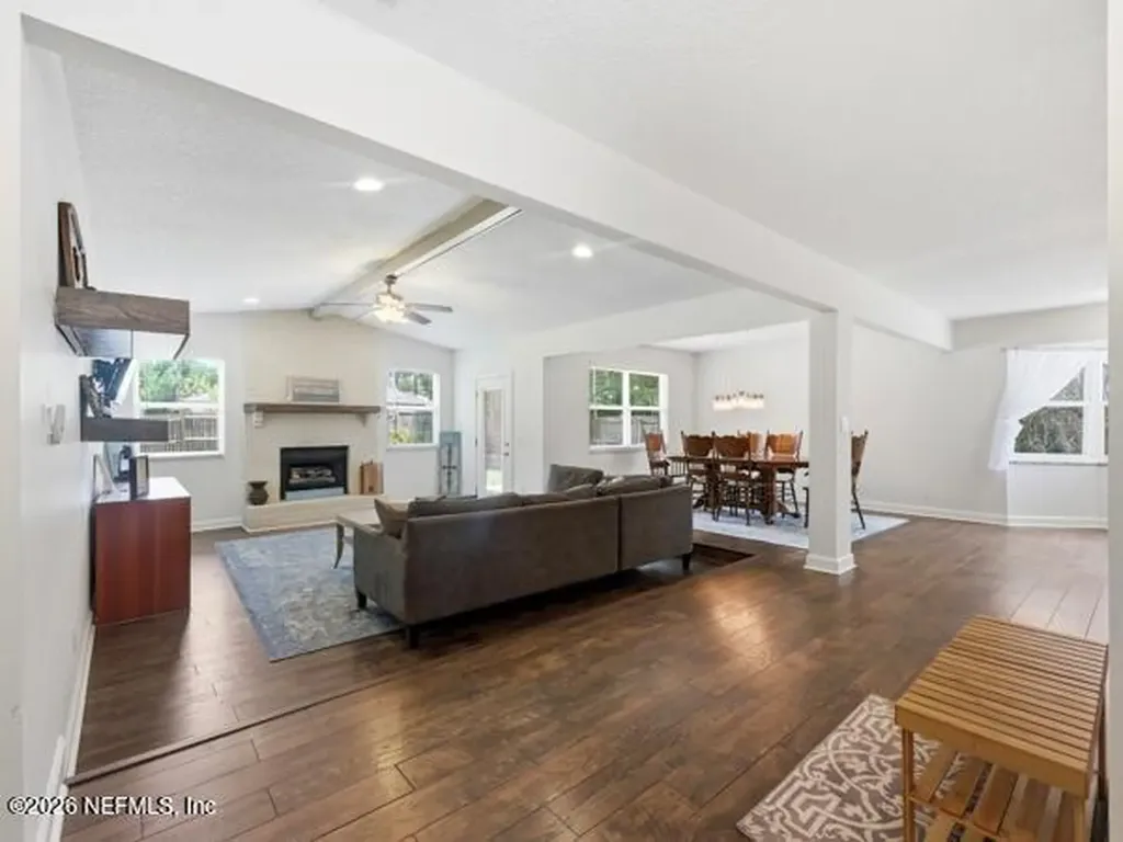 17 Oaks Drive Jacksonville Beach FL 32250