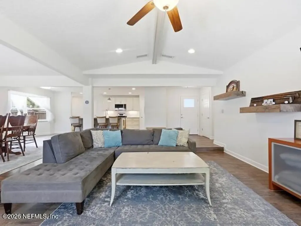 17 Oaks Drive Jacksonville Beach FL 32250