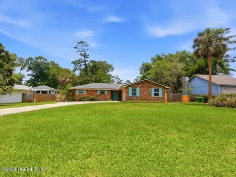 17 Oaks Drive Jacksonville Beach FL 32250