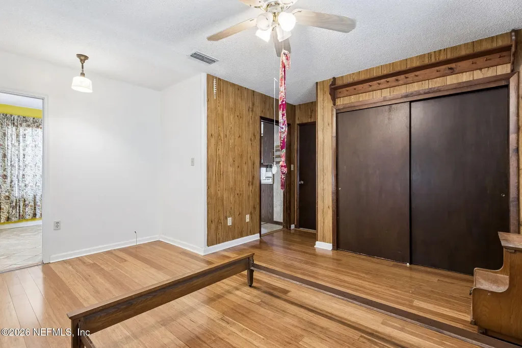 1826 Faye Road Jacksonville FL 32218
