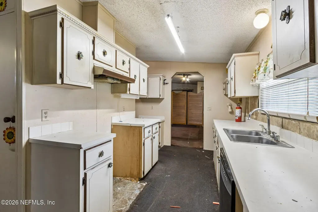 1826 Faye Road Jacksonville FL 32218