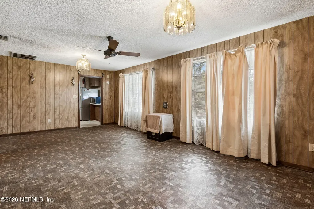 1826 Faye Road Jacksonville FL 32218