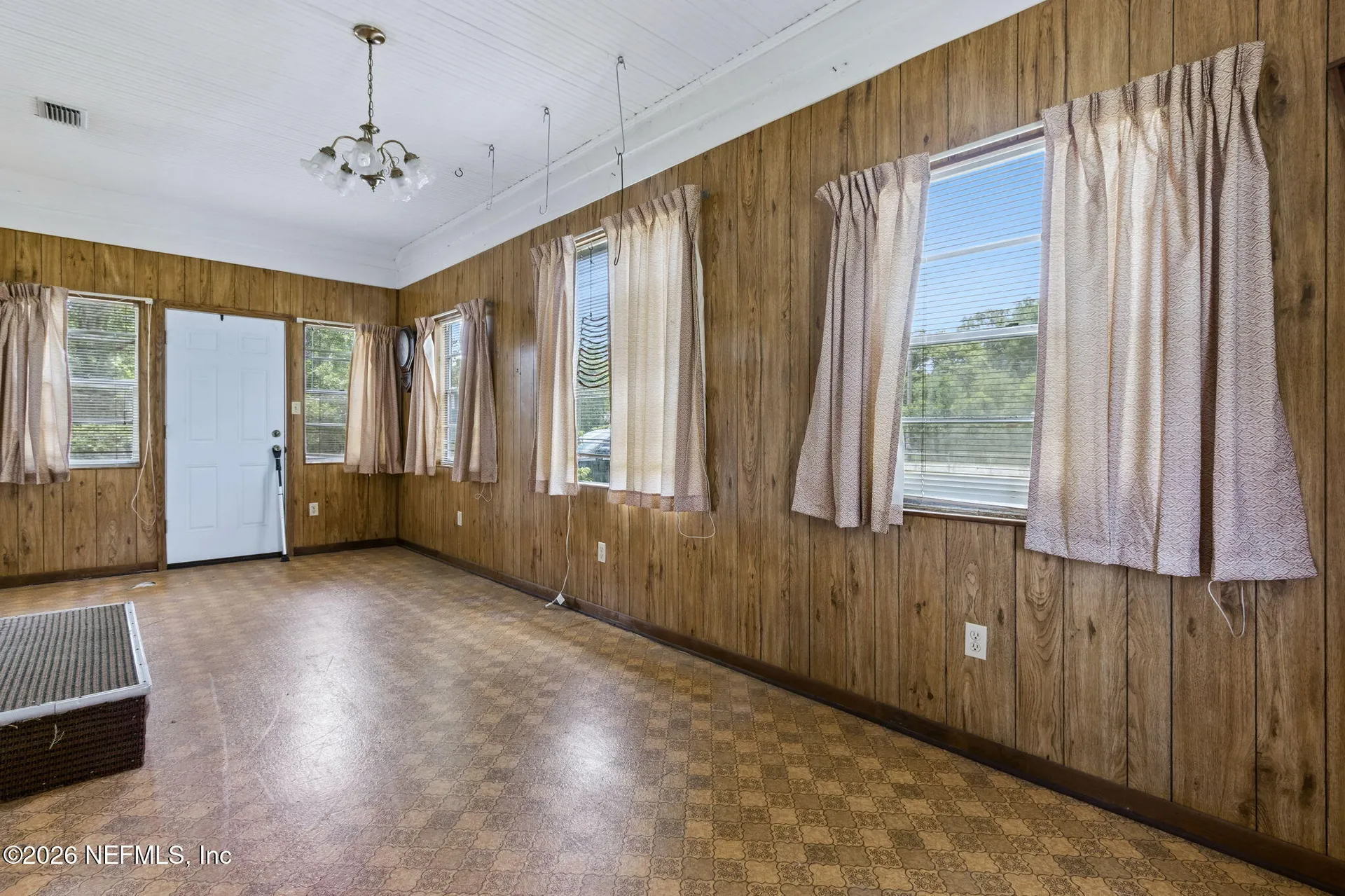 1826 Faye Road Jacksonville FL 32218