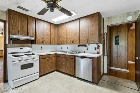 1826 Faye Road Jacksonville FL 32218