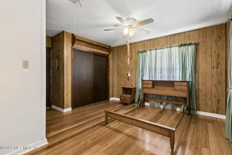 1826 Faye Road Jacksonville FL 32218