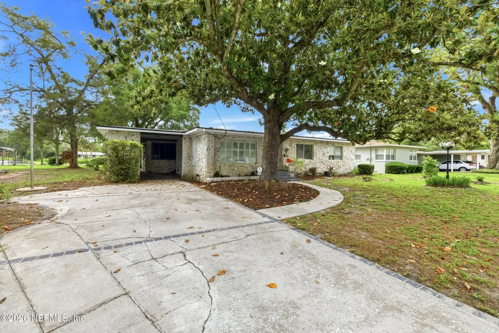 7484 Spinola Road Jacksonville FL 32217
