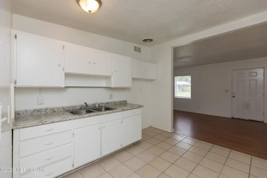 5601 Pansy Lane Jacksonville FL 32209