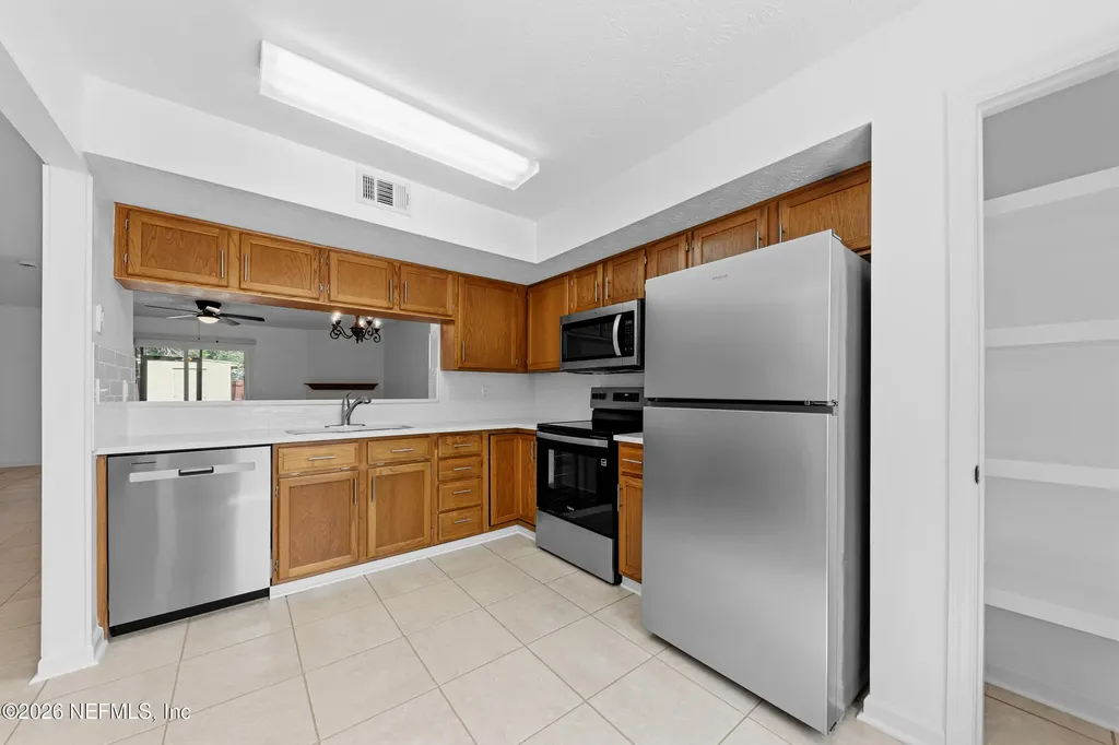 1927 Main Street Atlantic Beach FL 32233