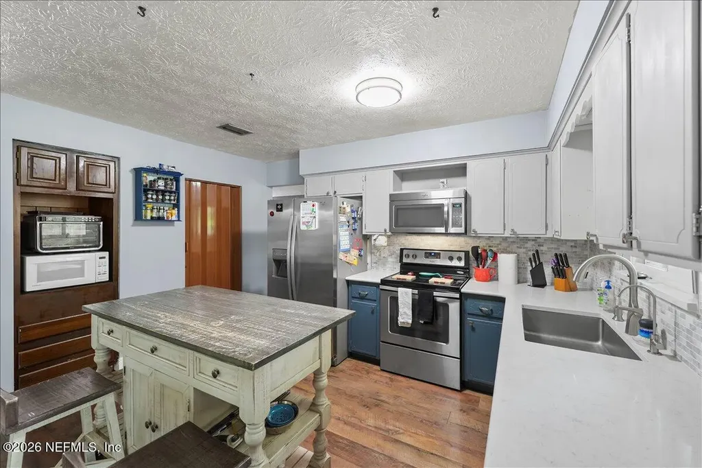 7959 Praver Drive E Jacksonville FL 32217
