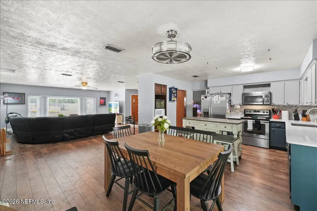 7959 Praver Drive E Jacksonville FL 32217