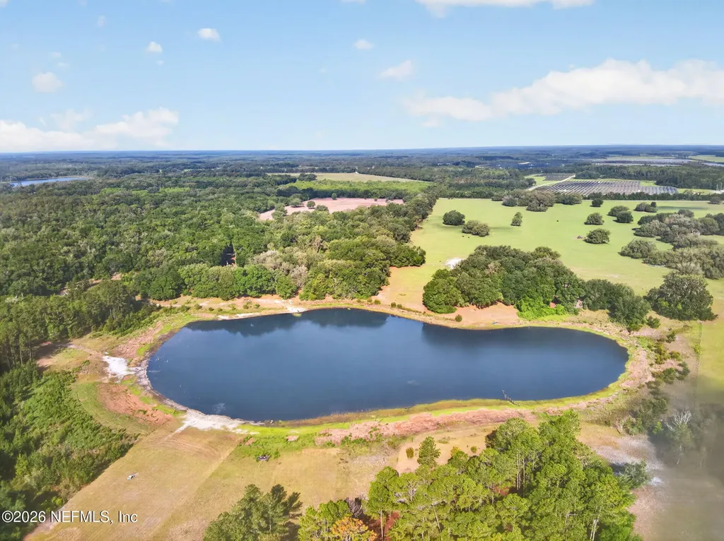 505 N State Road 21 Hawthorne FL 32640