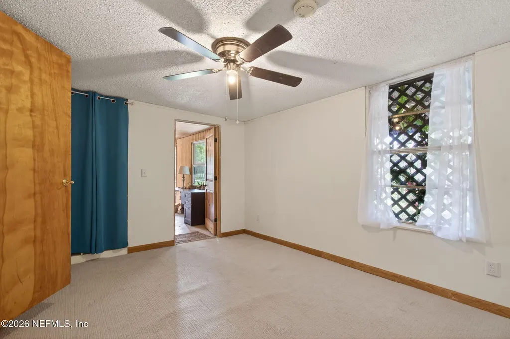 505 N State Road 21 Hawthorne FL 32640