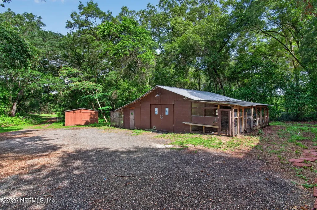 505 N State Road 21 Hawthorne FL 32640