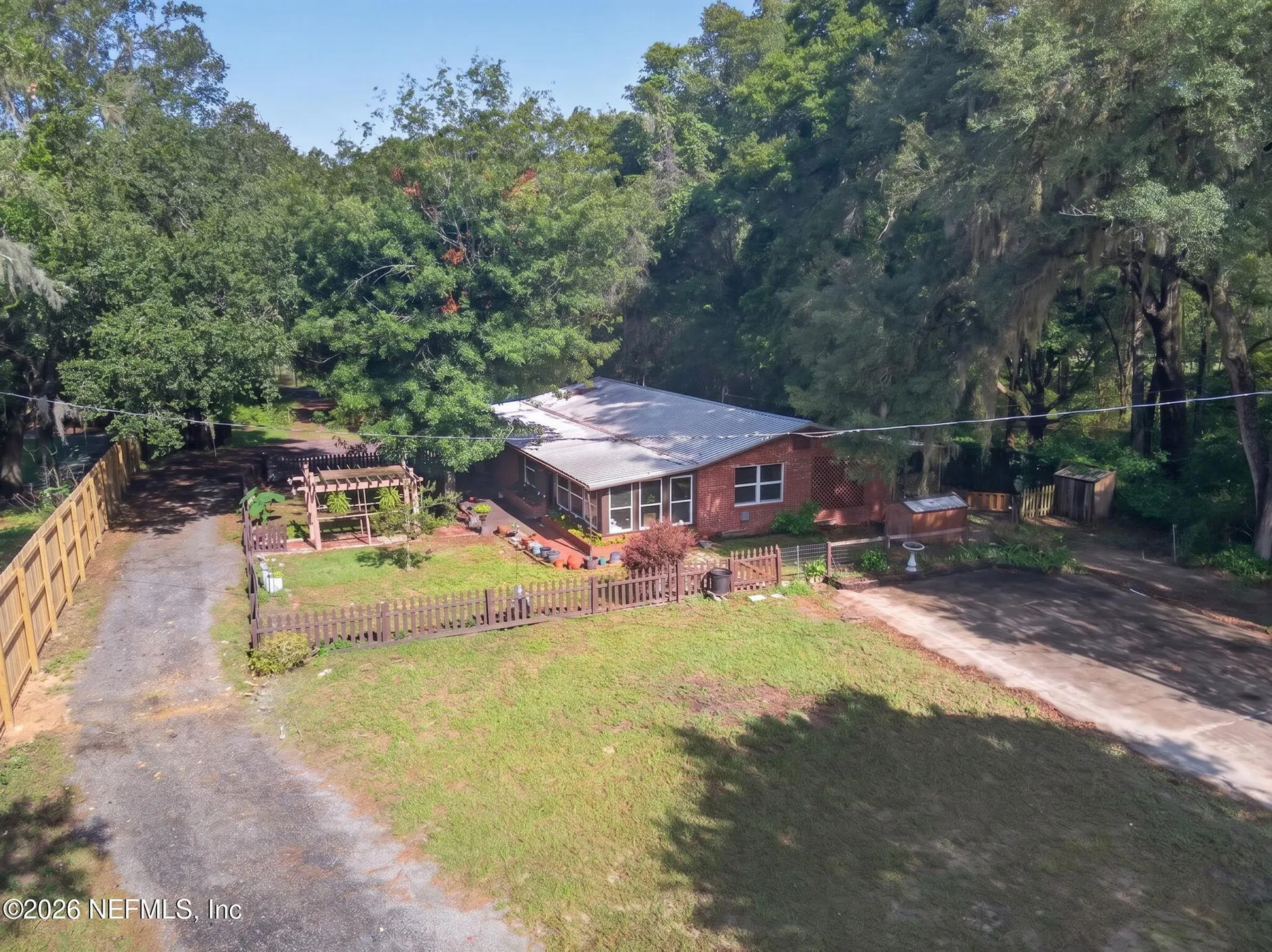 505 N State Road 21 Hawthorne FL 32640