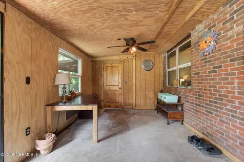 505 N State Road 21 Hawthorne FL 32640
