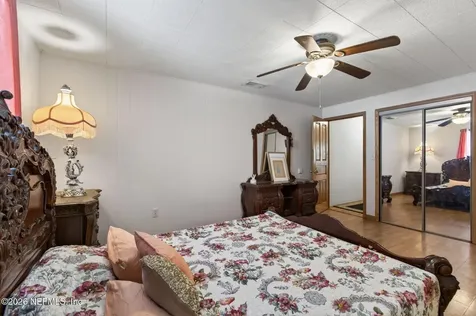 505 N State Road 21 Hawthorne FL 32640