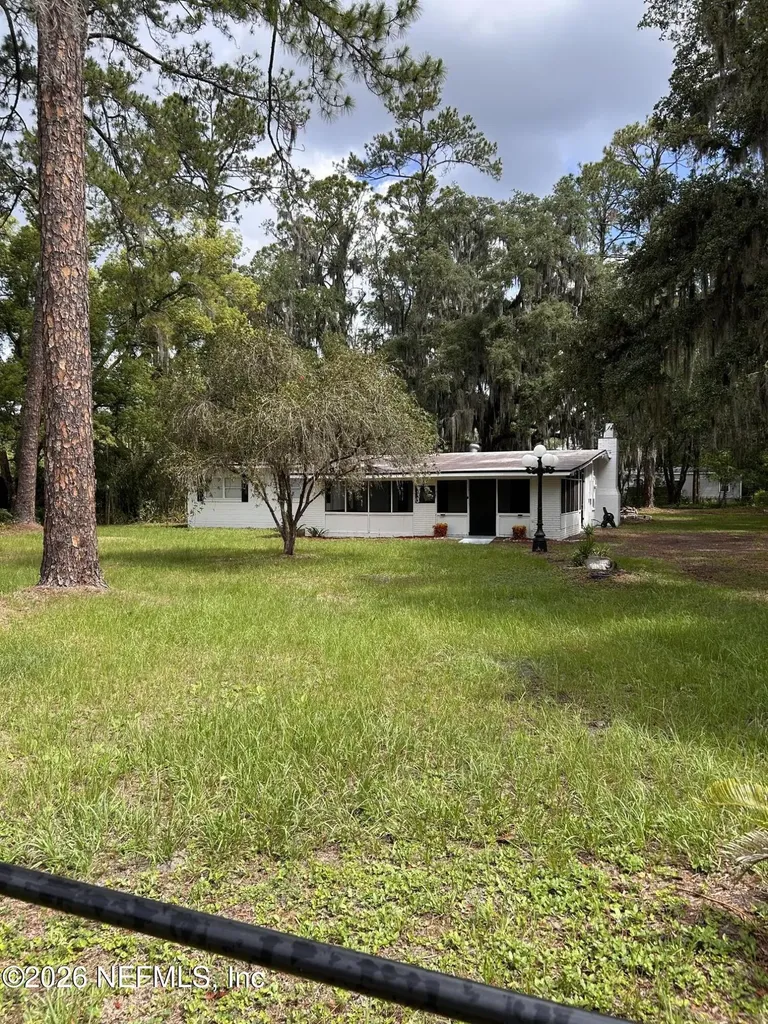 6933 Chicasaw Avenue Jacksonville FL 32210