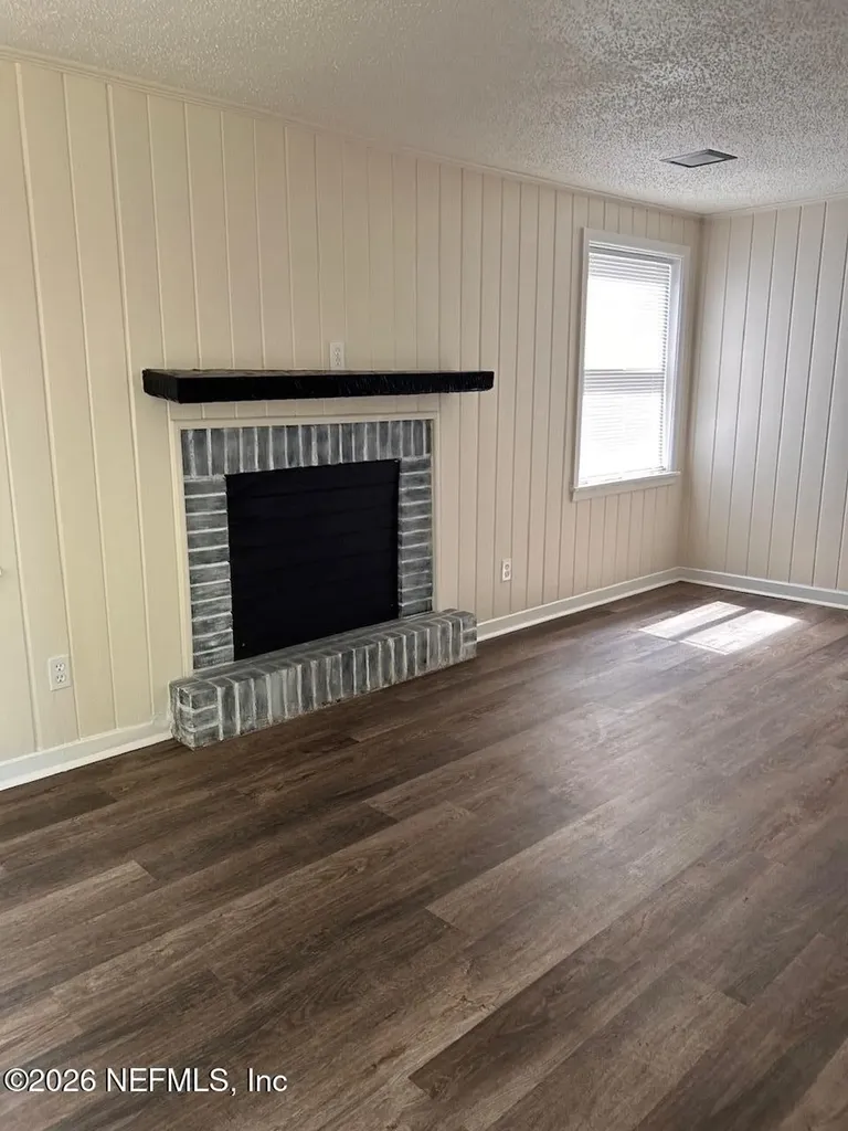 6933 Chicasaw Avenue Jacksonville FL 32210