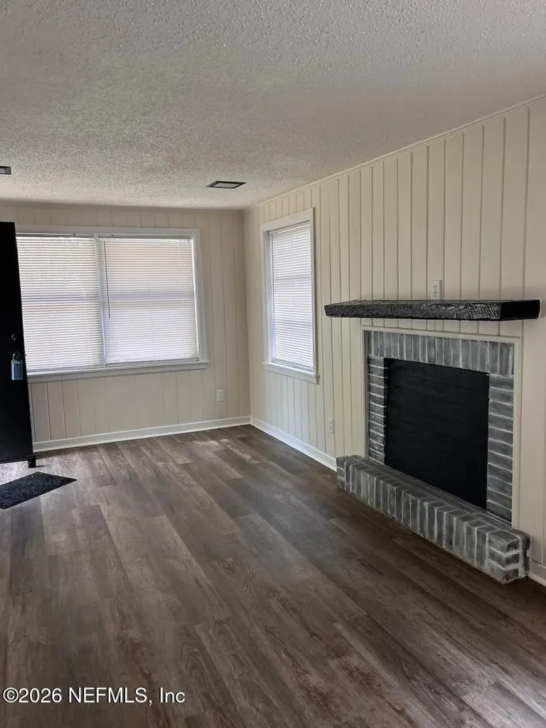 6933 Chicasaw Avenue Jacksonville FL 32210
