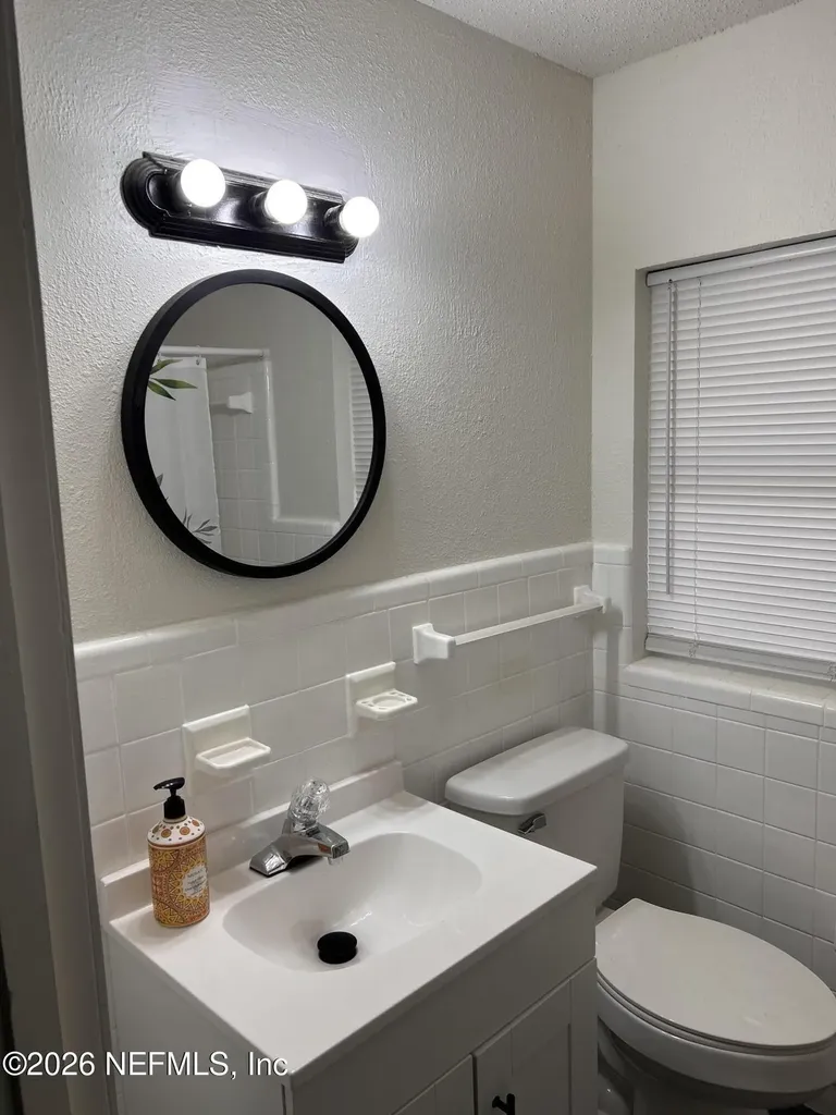 6933 Chicasaw Avenue Jacksonville FL 32210