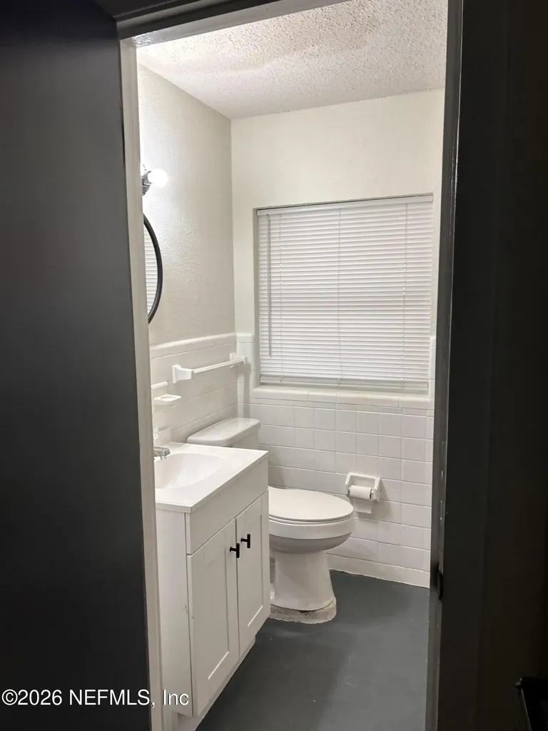 6933 Chicasaw Avenue Jacksonville FL 32210