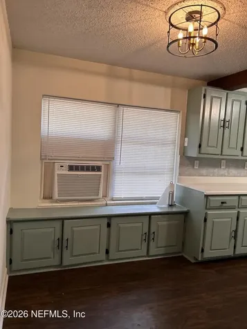 6933 Chicasaw Avenue Jacksonville FL 32210