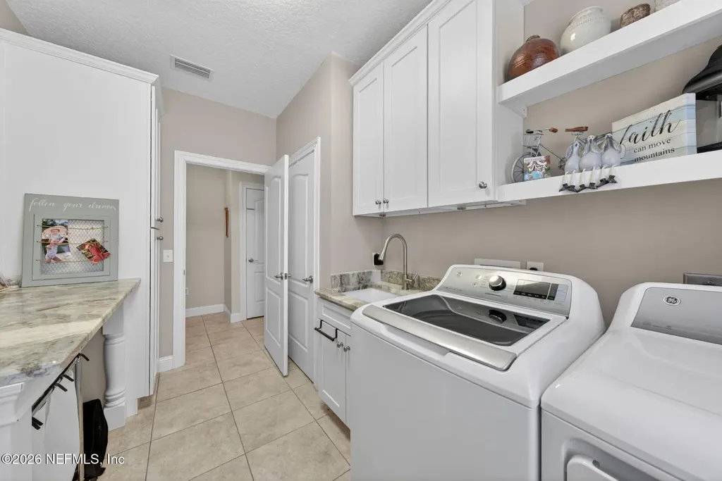 6067 War Admiral Road Jacksonville FL 32234