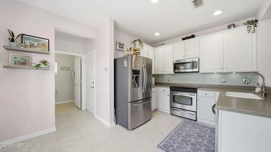 6990 Roundleaf Drive Jacksonville FL 32258