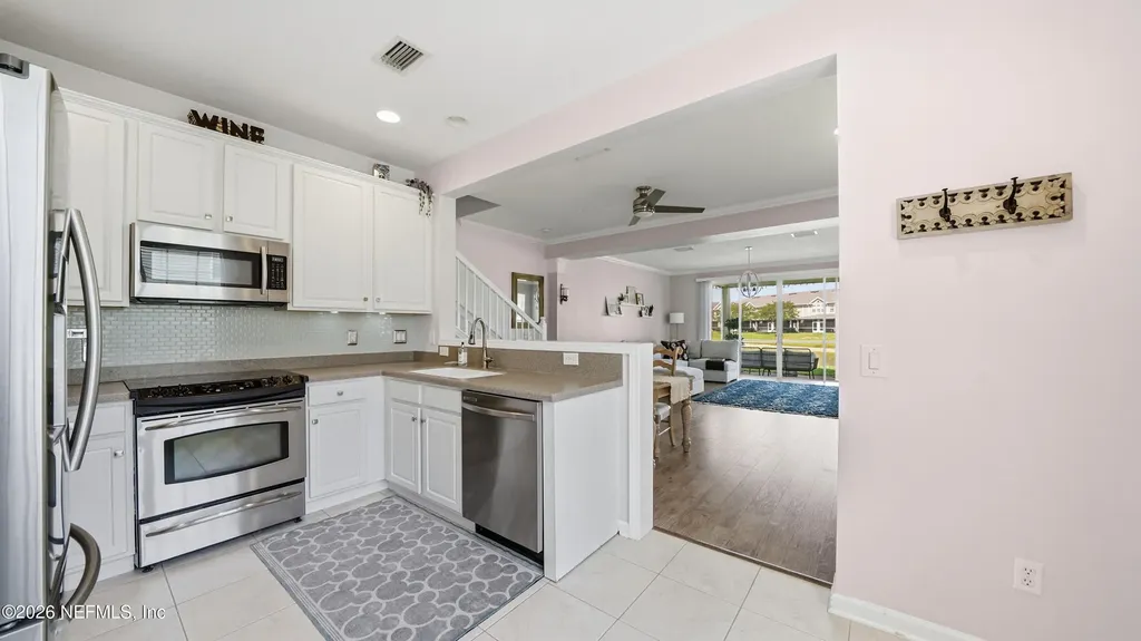 6990 Roundleaf Drive Jacksonville FL 32258