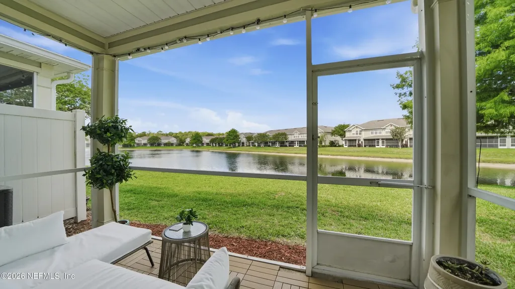 6990 Roundleaf Drive Jacksonville FL 32258