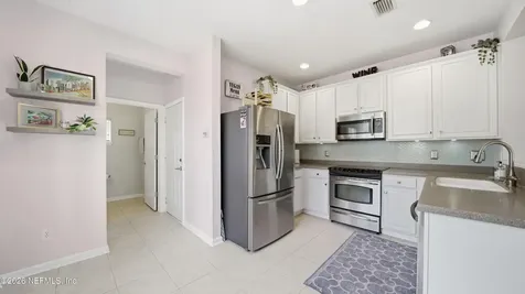 6990 Roundleaf Drive Jacksonville FL 32258