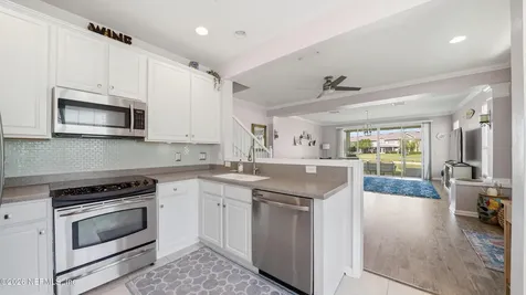 6990 Roundleaf Drive Jacksonville FL 32258