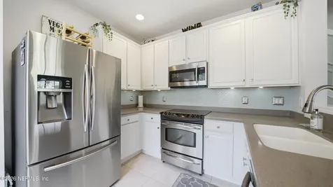 6990 Roundleaf Drive Jacksonville FL 32258
