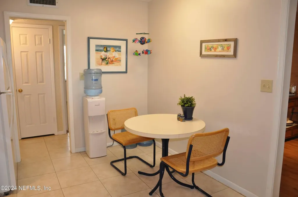 10 10th Street Atlantic Beach FL 32233