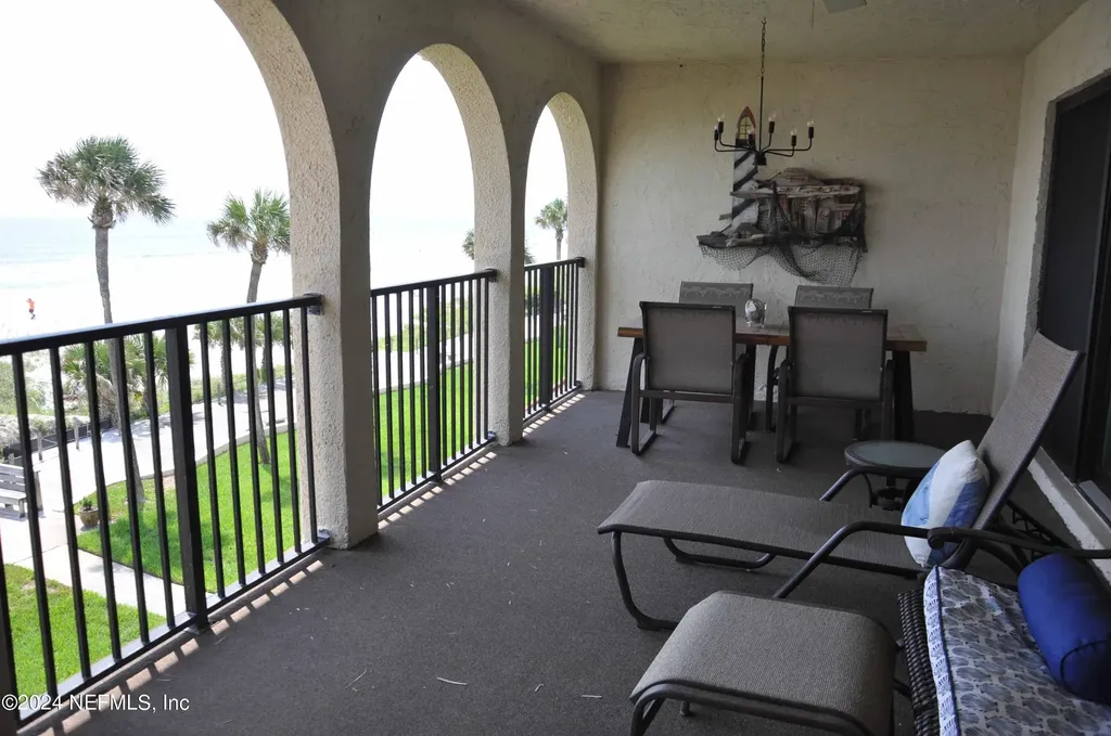 10 10th Street Atlantic Beach FL 32233
