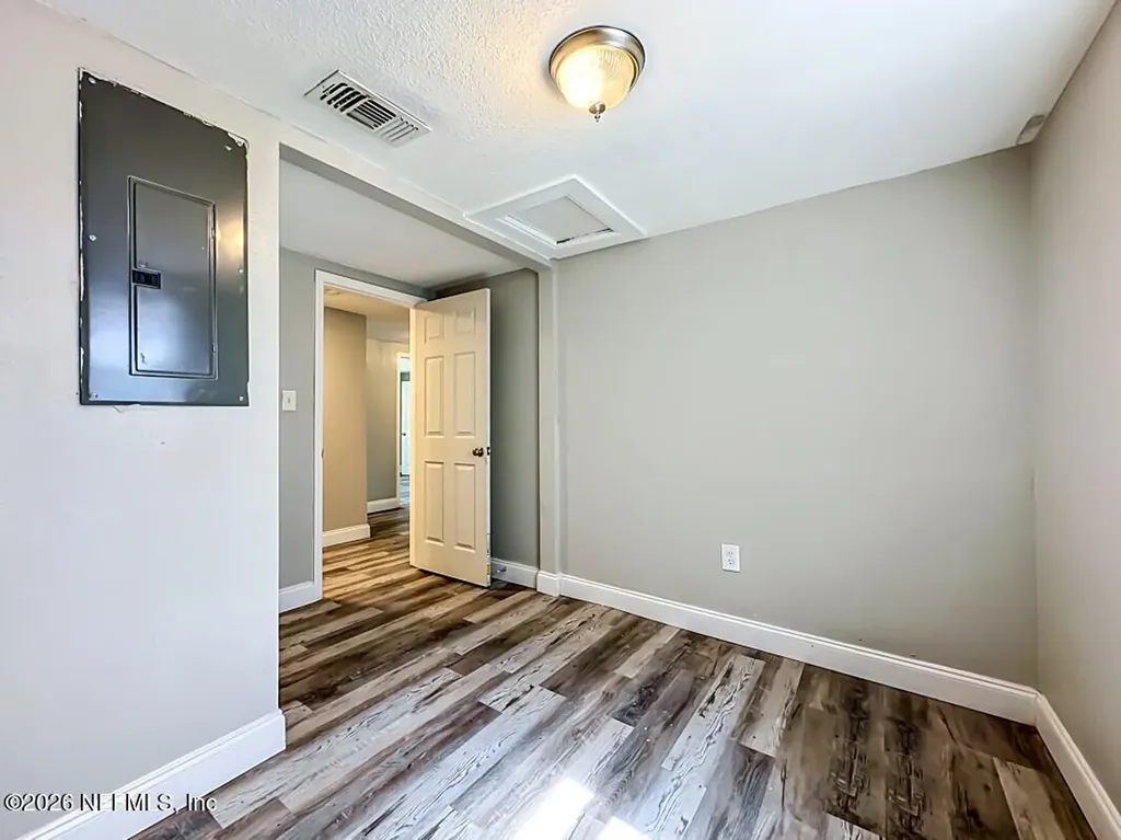 1680 8th Street W Jacksonville FL 32209