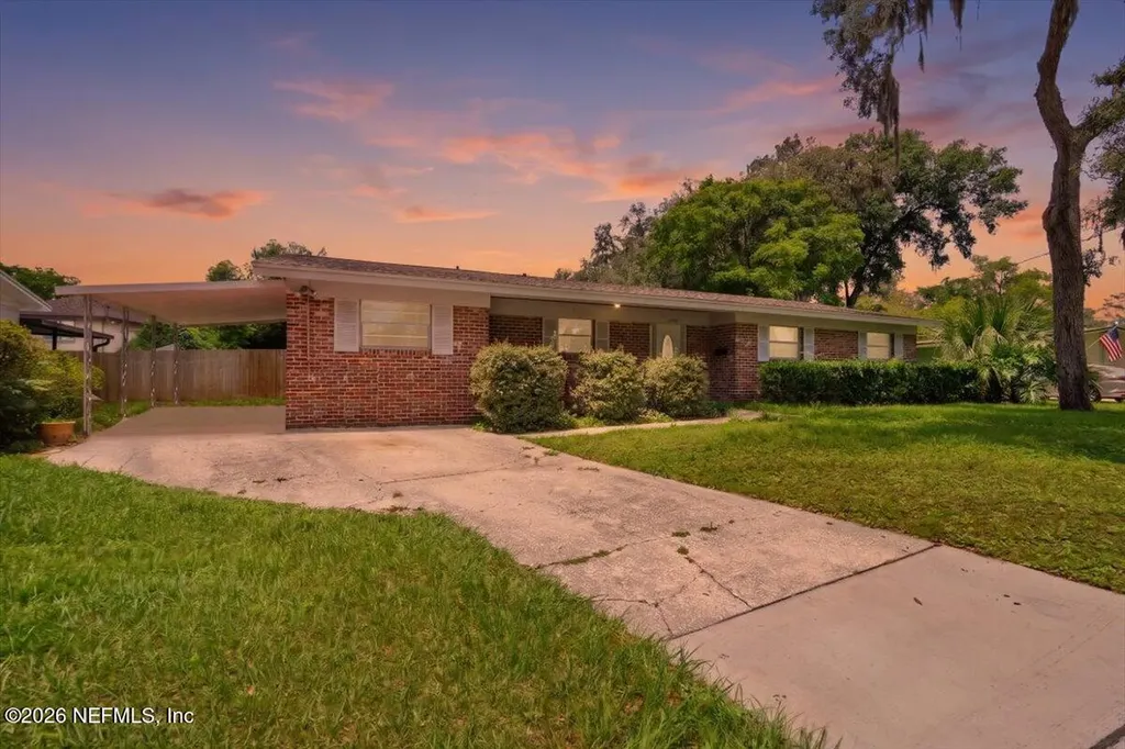2375 Flo Drive W Jacksonville FL 32216
