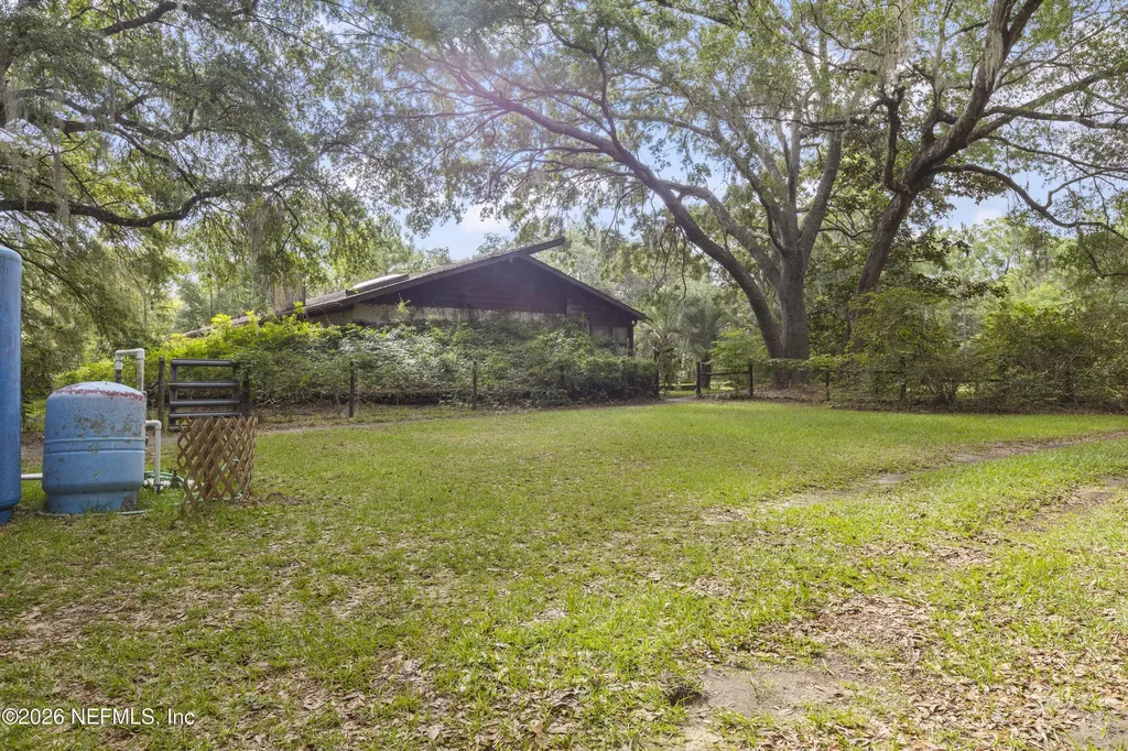 720 Lake Susan Road Hawthorne FL 32640