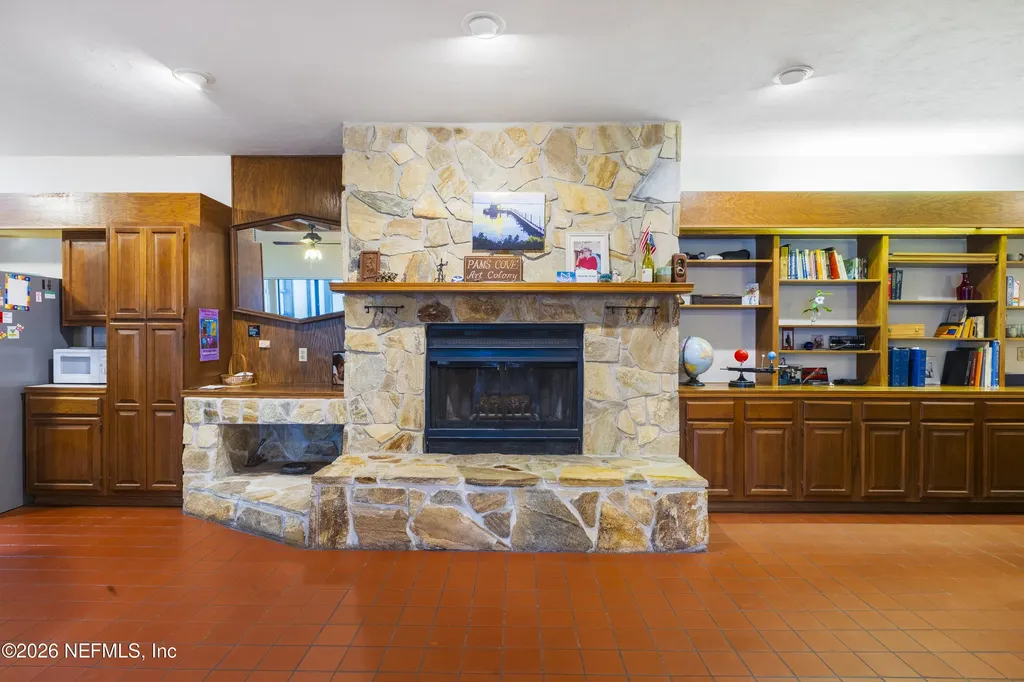 720 Lake Susan Road Hawthorne FL 32640