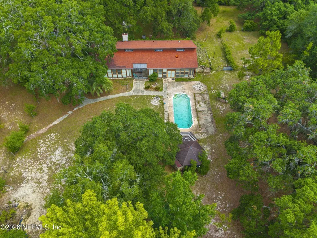 720 Lake Susan Road Hawthorne FL 32640