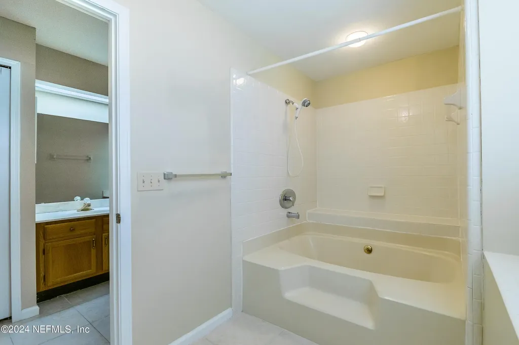 8642 Hammond Forest Drive Jacksonville FL 32221