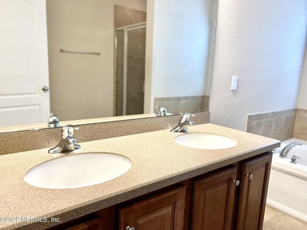 1009 Mayfair Creek Court Jacksonville FL 32218