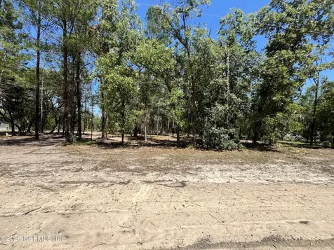 219 Magnolia Road Hawthorne FL 32640