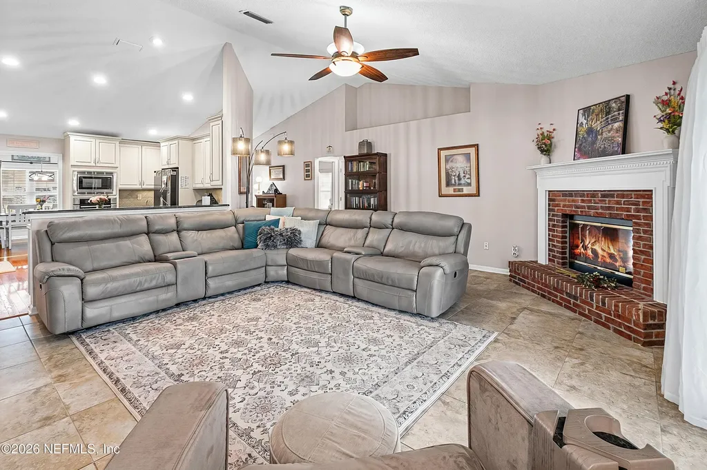 6359 Lake Plantation Drive Jacksonville FL 32244