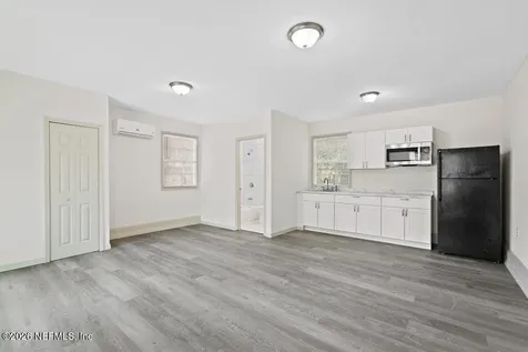 3058 Rosselle Street Jacksonville FL 32205