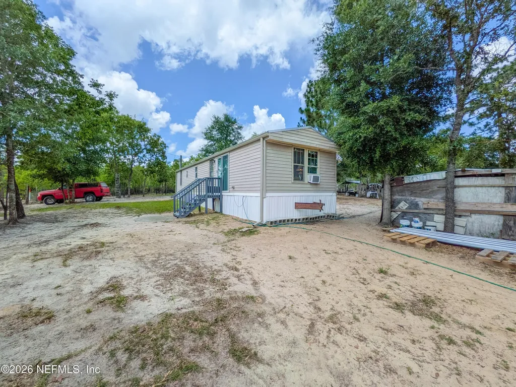 116 London Avenue Interlachen FL 32148