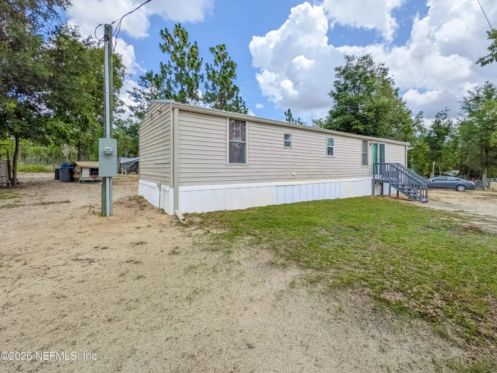 116 London Avenue Interlachen FL 32148