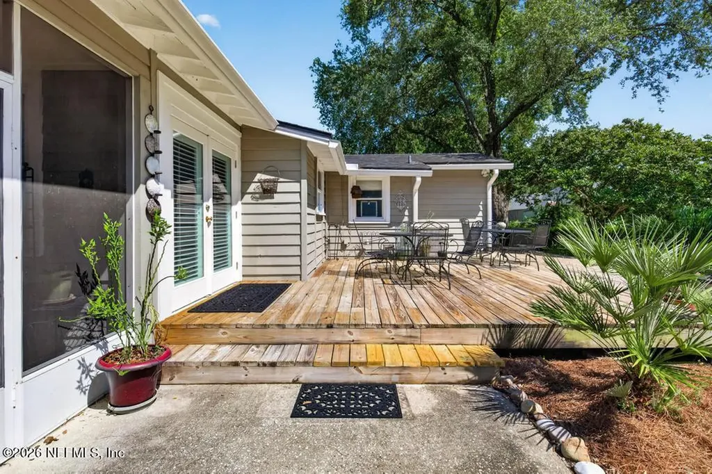 4512 Iroquois Avenue Jacksonville FL 32210