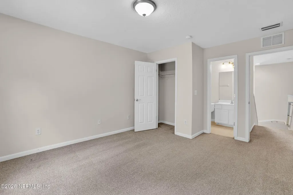 3859 Lionheart Drive Jacksonville FL 32216